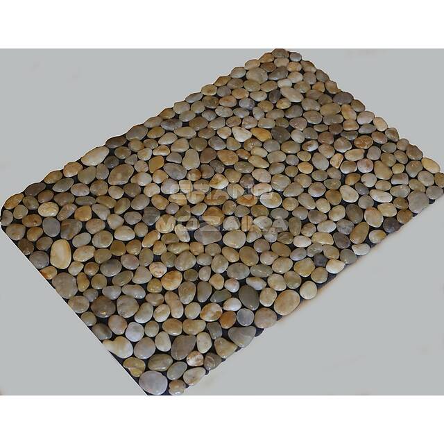 Массажный коврик из полированной гальки 
