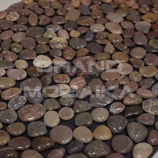 Массажный коврик из полированной гальки