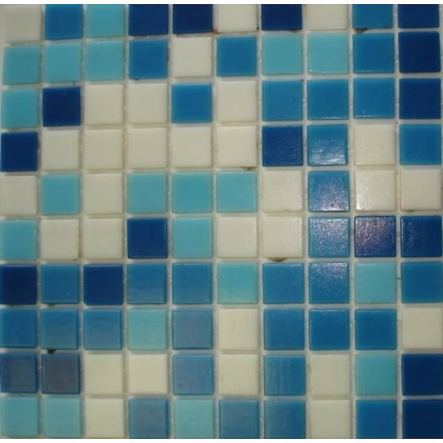 Стеклянная мозаика для бассейна