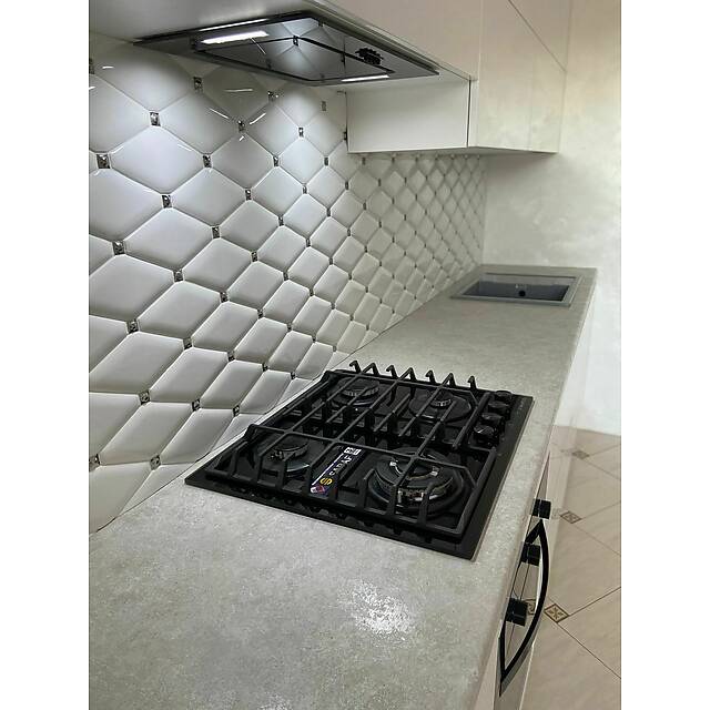 Керамические ромбы белые с серебристыми вставками