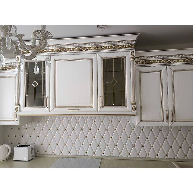 Керамические ромбы белые с золотыми вставками