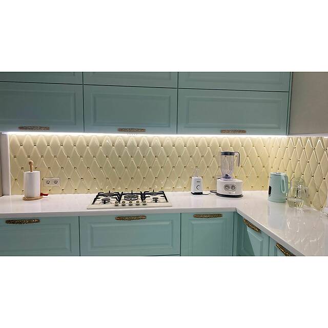  Керамические ромбы бежевые с золотыми вставками