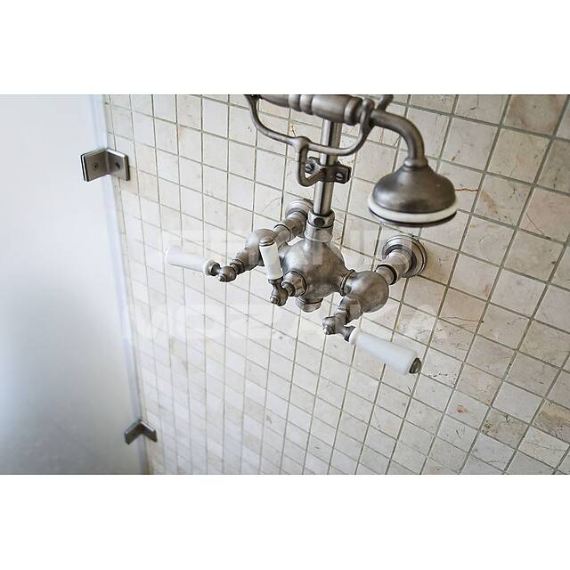 Мозаика из мрамора Crema Marfil Extra, серия Adriatica