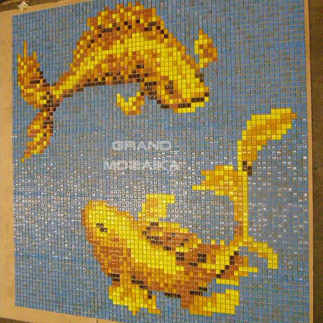 Мозаичное панно Две рыбки