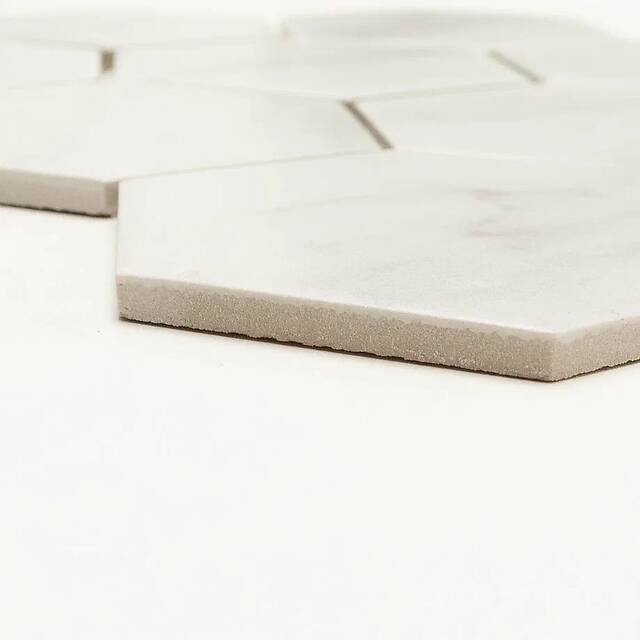 Керамическая шестиугольная мозаика под мрамор Карарра, серия Porcelain