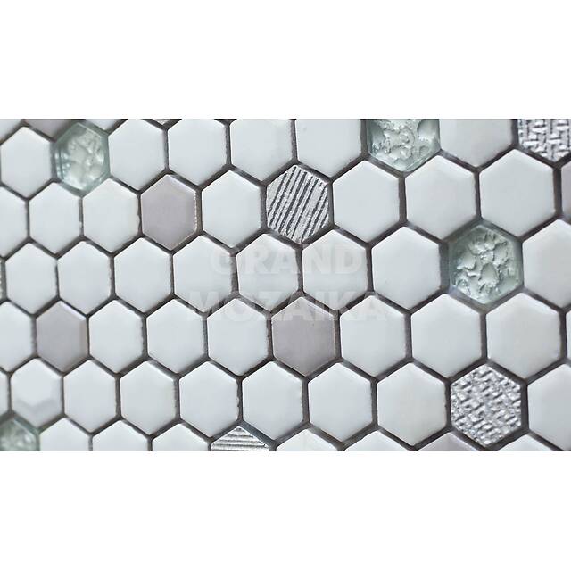 Шестиугольная мозаика из стекла и керамики
