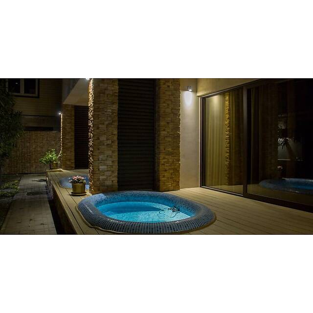 Джакузи из голубого микса