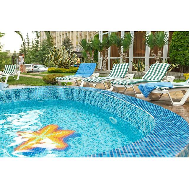 Уличный бассейн гостевой дом 