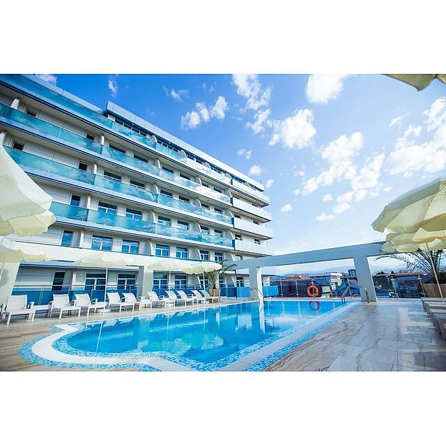 Уличный и детский бассейны