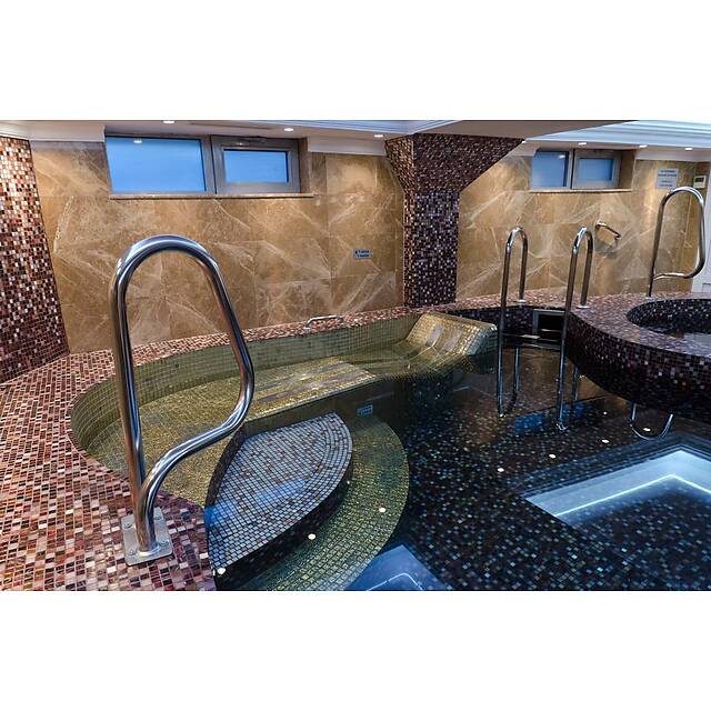 Джакузи коричневый микс