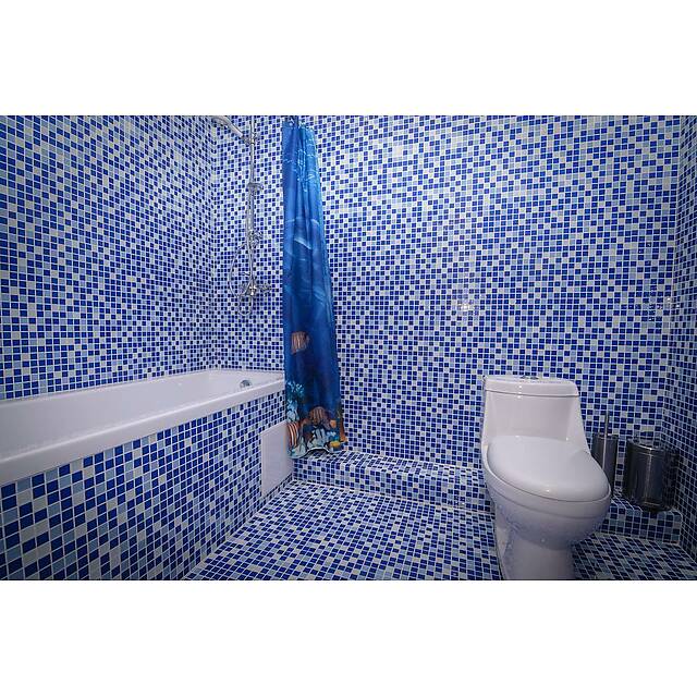 Ванная комната из голубого микса 