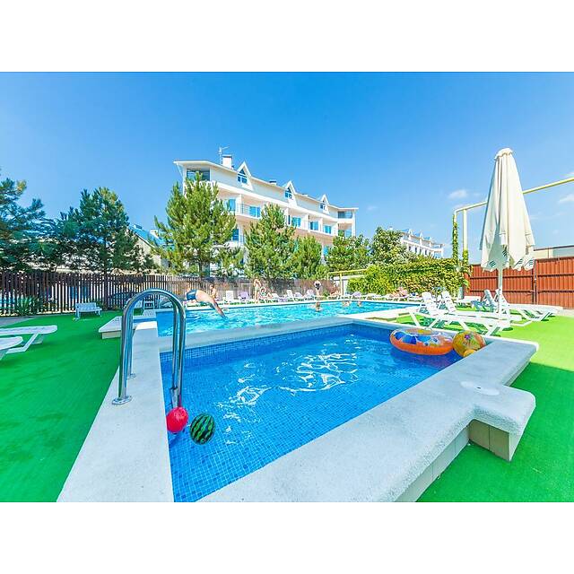 Детский уличный бассейн