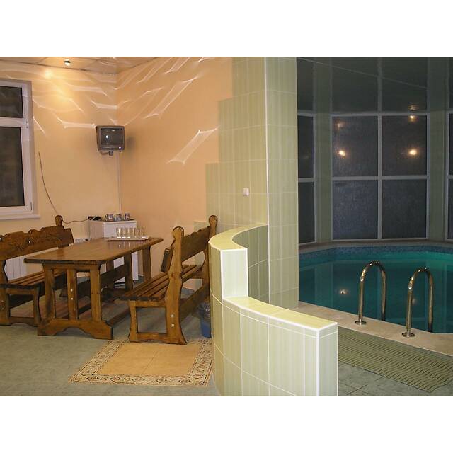 Купель из синией мозаики