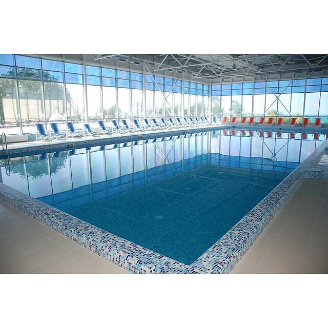 Бассейн в спа-зоне