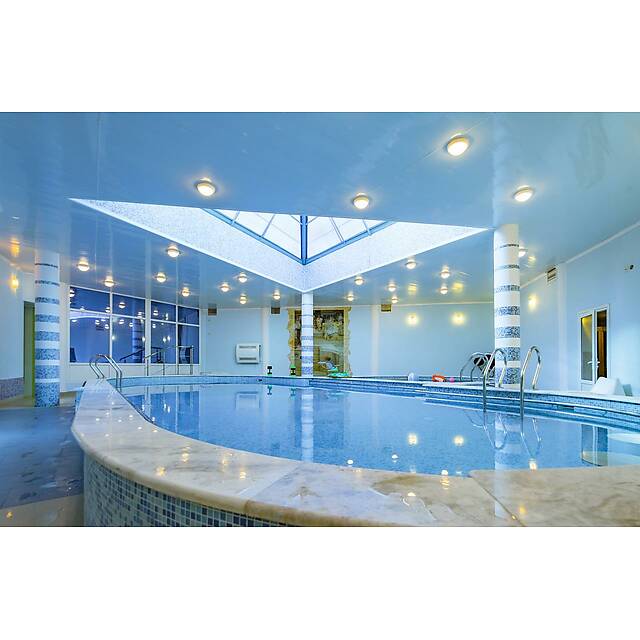 Бассейн спа зона