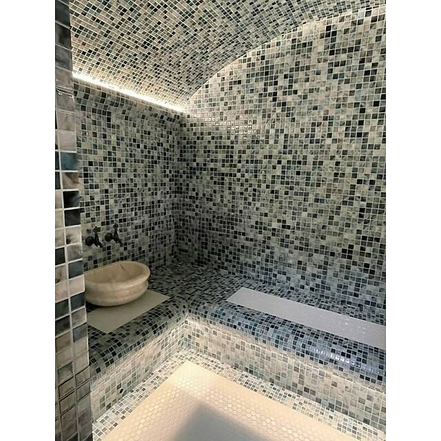 Хаммам из стеклянной мозаики Nature