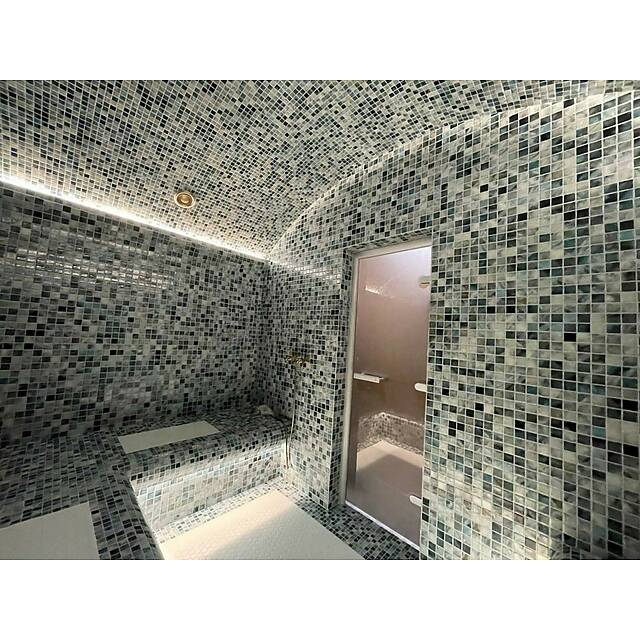 Хаммам из стеклянной мозаики Nature