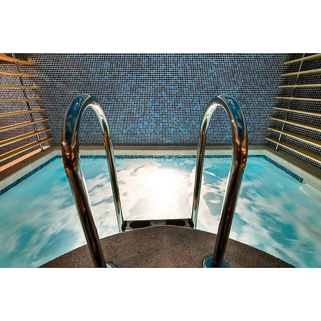 Купель из синей мозаики