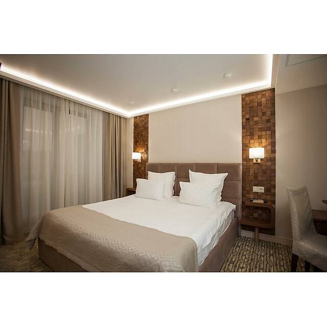 Гостиничный номер с мозаикой из дуба