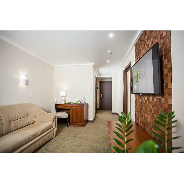 Гостиничный номер с мозаикой из дуба