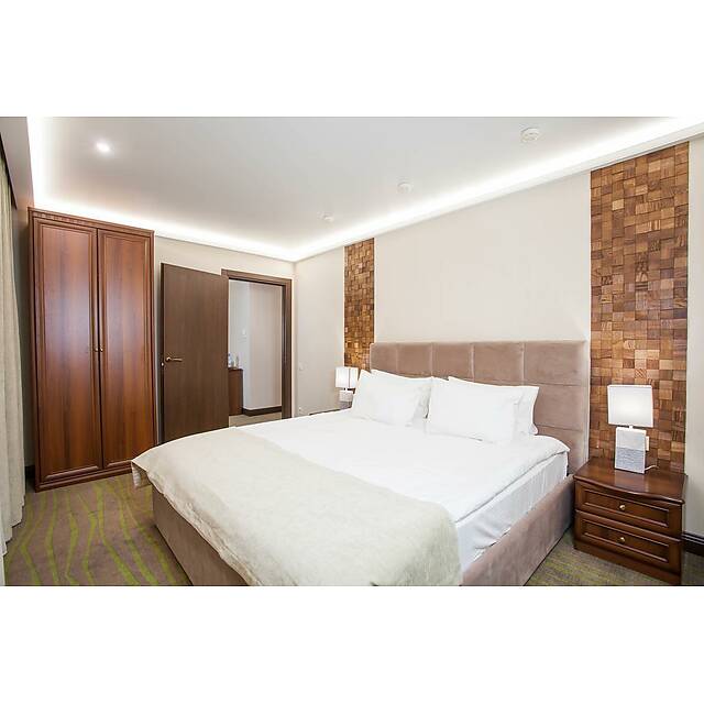 Гостиничный номер с мозаикой из дуба