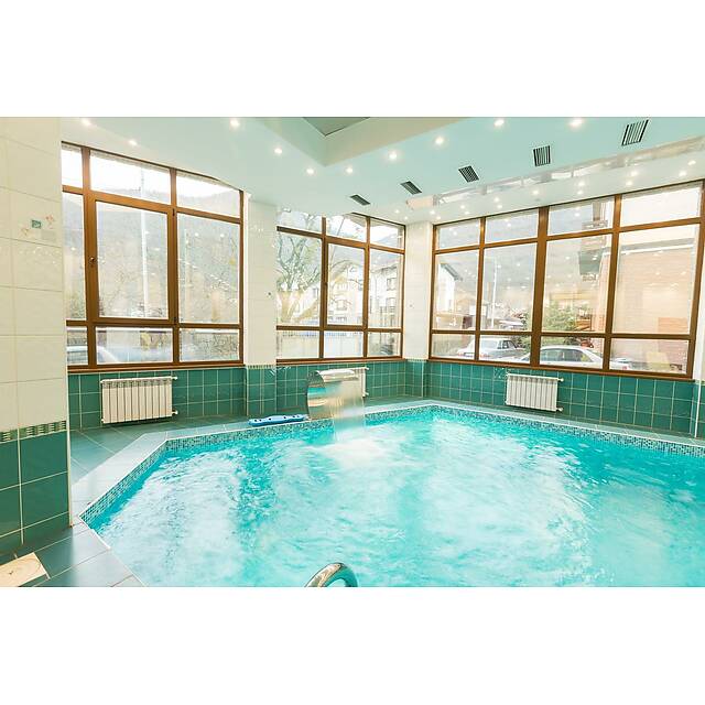 Бассейн в спа-зоне