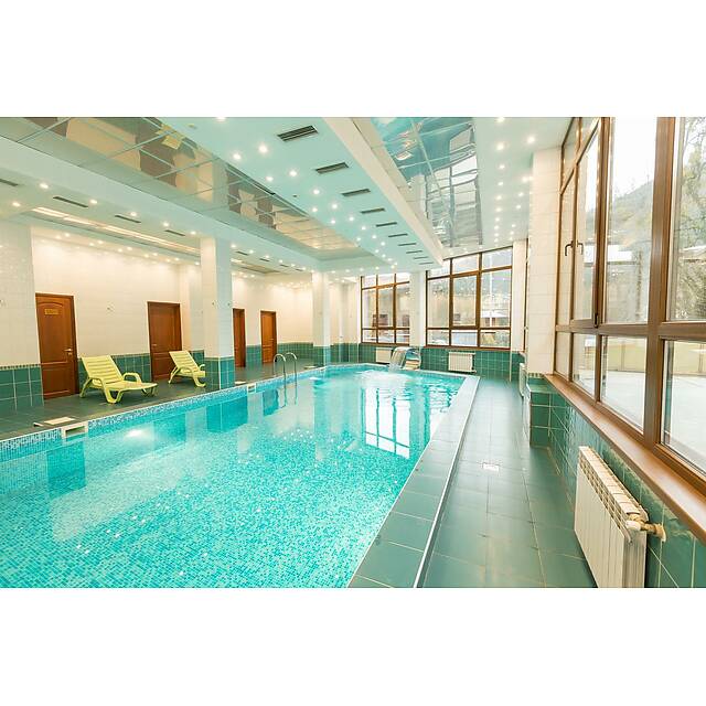 Бассейн в спа-зоне