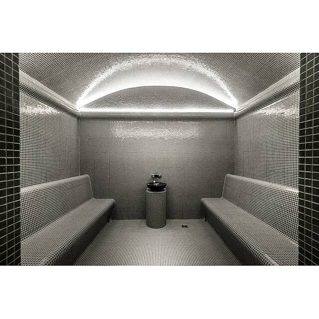 Хаммам из серой мозаики