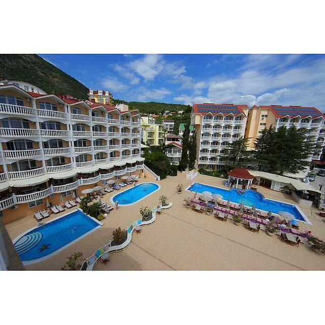 Уличные бассейны отель