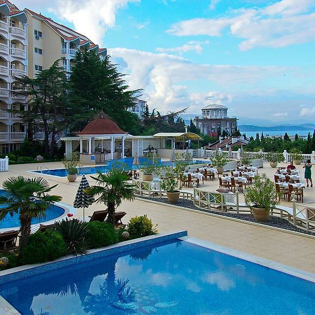 Уличные бассейны отель