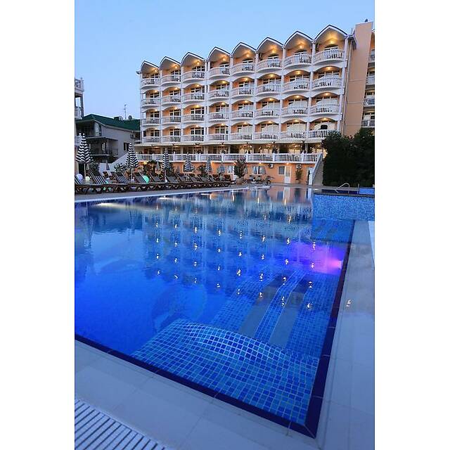 Уличные бассейны отель