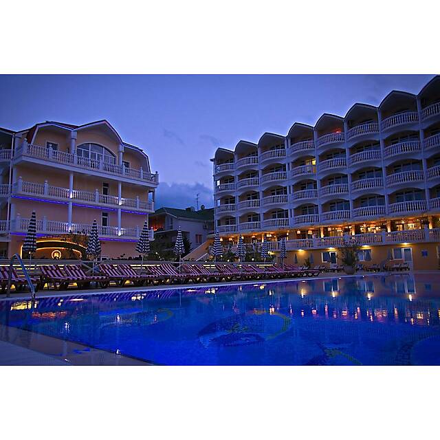 Уличные бассейны отель