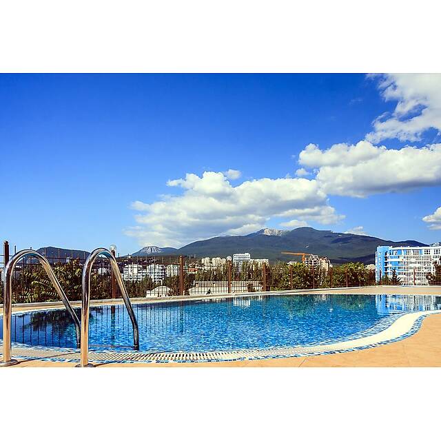 Уличный бассейн гостиница