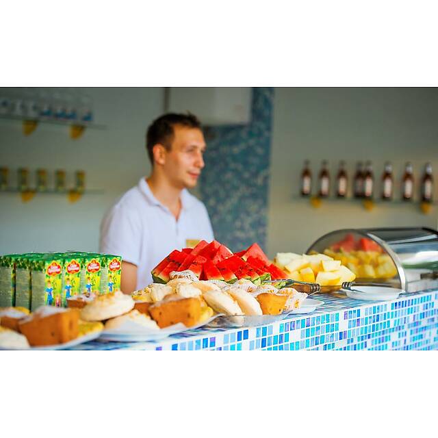 Раздаточный стол 