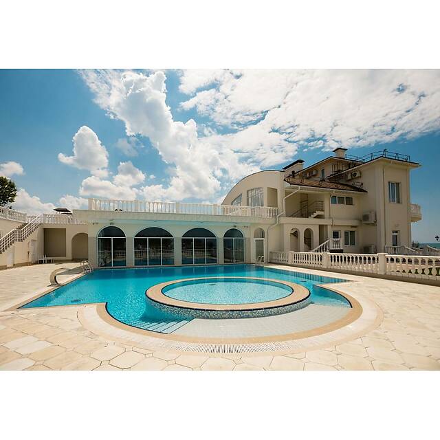 Уличный бассейн мини гостиница