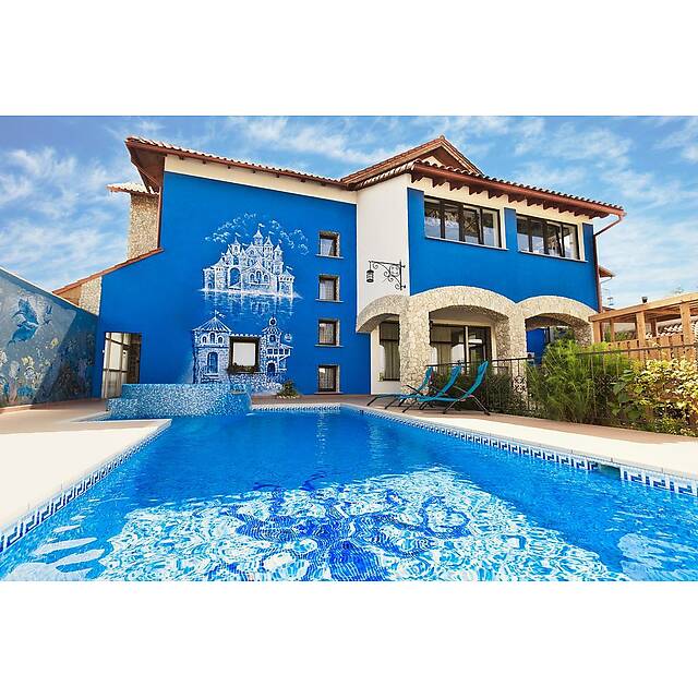 Уличный бассейн гостевой дом 