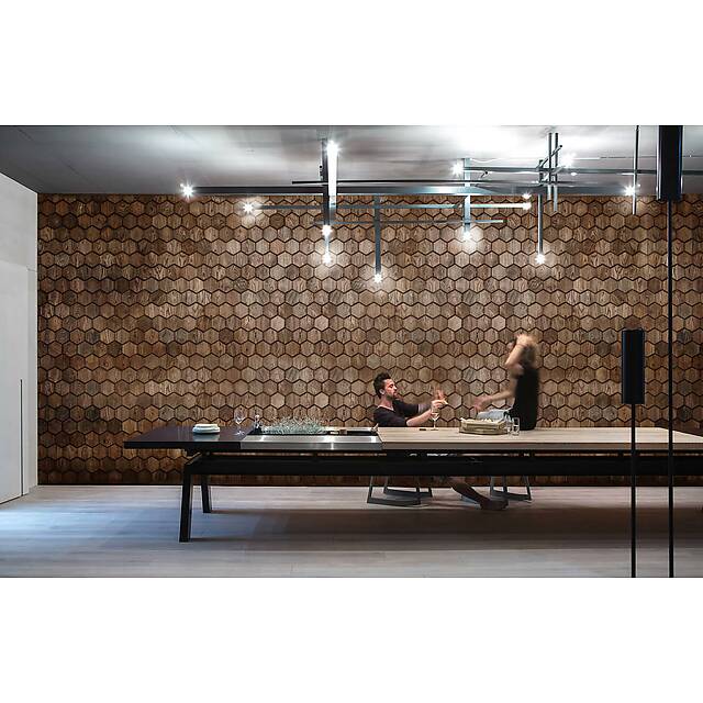 Шестигранная деревянная плитка с английской фаской из карагача