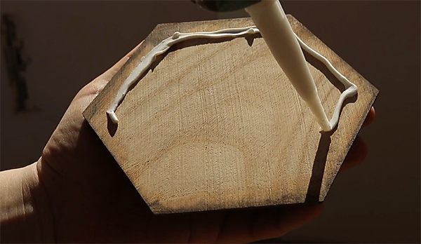 Шестигранная деревянная плитка с фаской 45 градусов (из карагача)