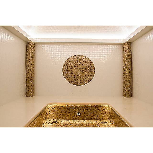 Хамам бело-коричневый из стеклянной мозаики