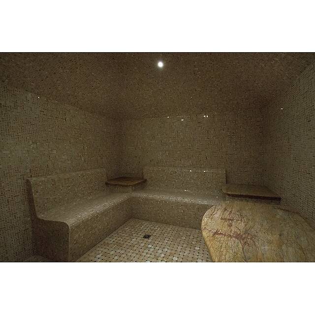 Хамам с мозаикой из оникса