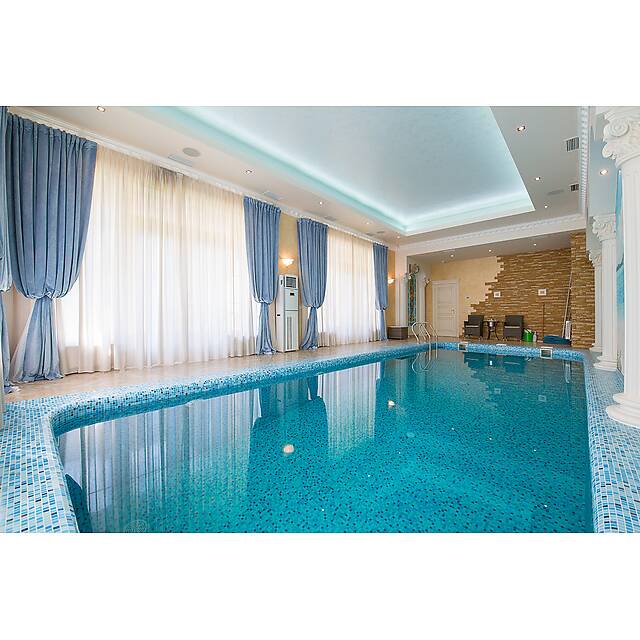 Бассейн стеклянная мозаика голубой микс