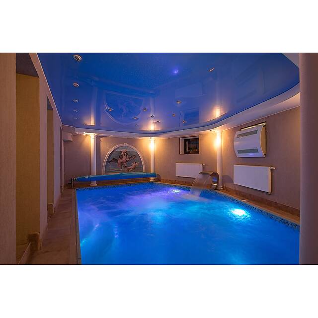 Бассейн стеклянная мозаика голубой микс