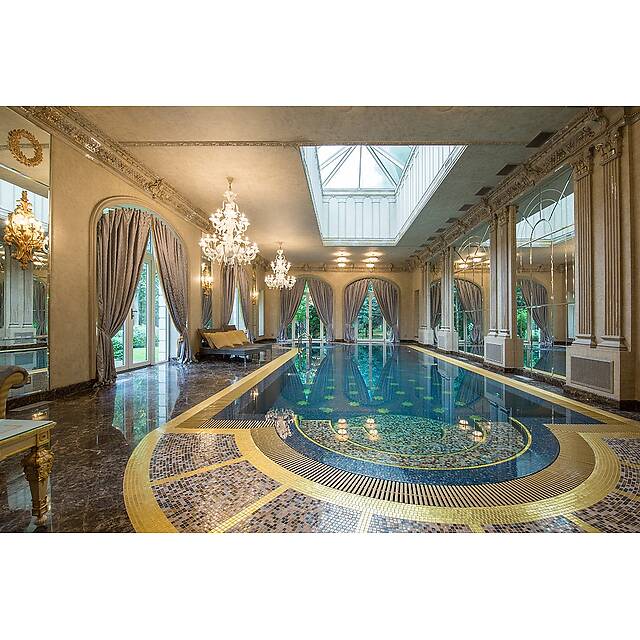 Бассейн стеклянная мозаика