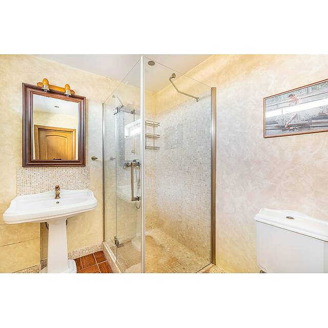 Душ тонкая мозаика из мрамора