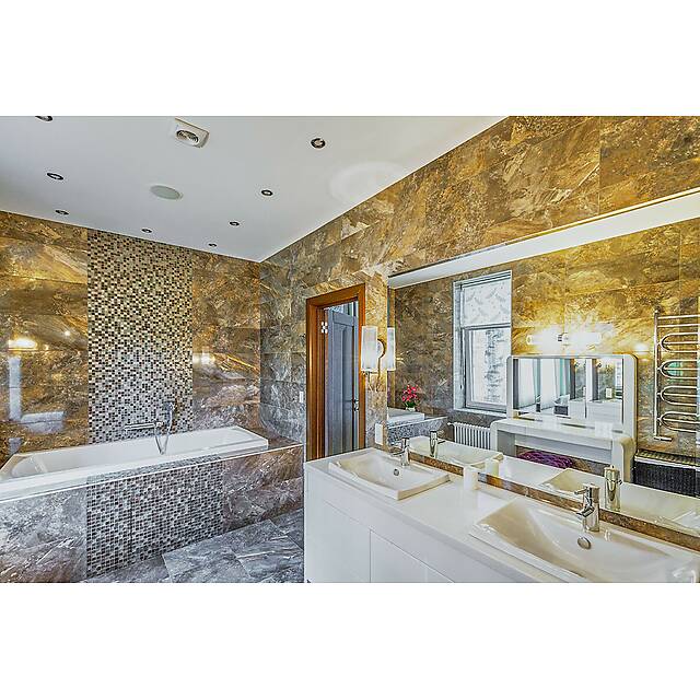 Ванная комната с мраморным миксом