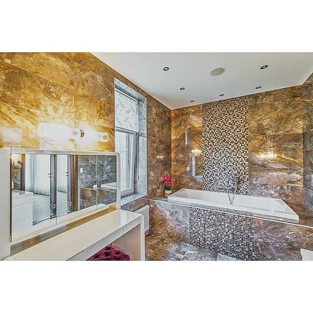 Ванная комната с мраморным миксом