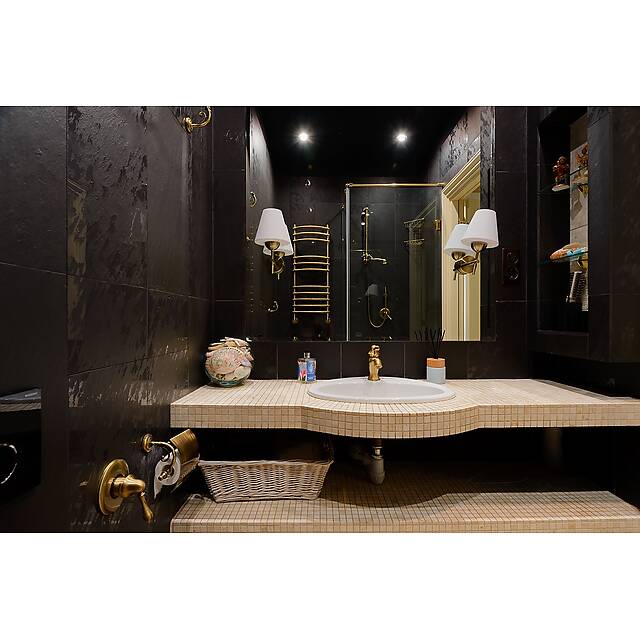 Душевая с мраморной мозаикой