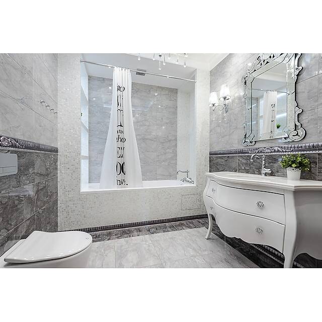 Ванная комната с мозаикой из мрамора