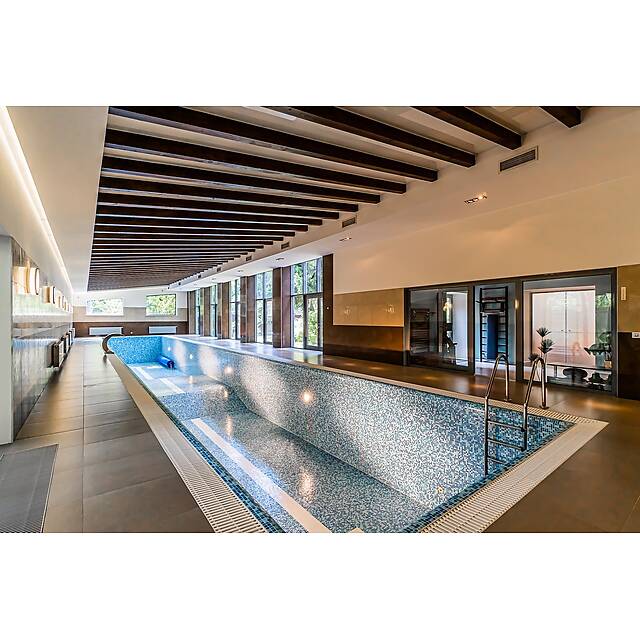 Бассейн из стеклянной мозаики 