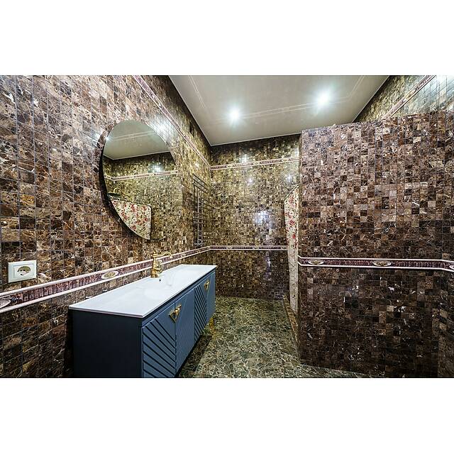 Душевая из мрамора